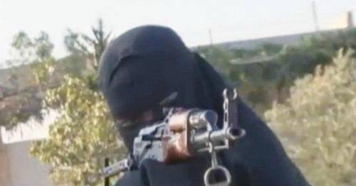 Adesso le donne dell'Isis vogliono partecipare alle esecuzioni di infedeli