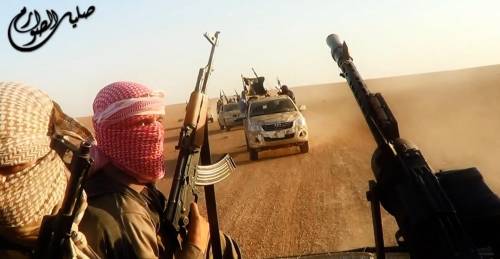 L'Isis usa le "bombe preservativo" contro gli aerei russi