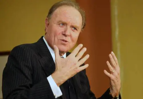 Scambio azionario 1 a 1 e recesso a 6,6 euro. Partner con Tenax per le pmi