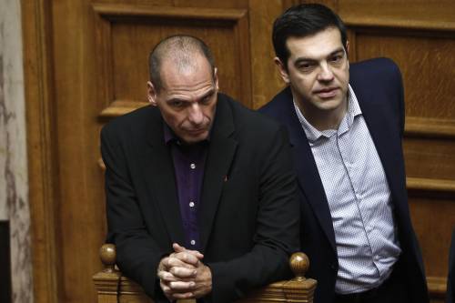 Tsipras esulta per l'accordo, ma rischia di perdere partito e governo