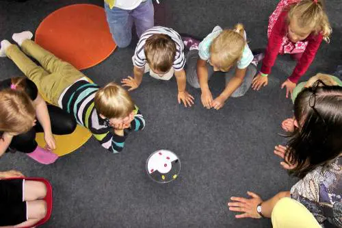 C'è una assistente down: bambina ritirata dal nido