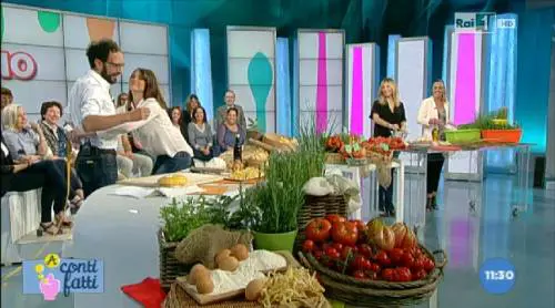 Scintille in diretta tv tra la conduttrice Elisa Isoardi e Federico Quaranta
