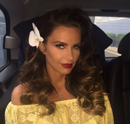 Katie Price, ovvero Jordan, da modella bombastica alla riduzione del seno