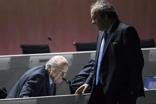 Fifa, lo sfidante si ritira al secondo turno. Blatter è rieletto presidente