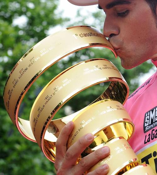 Contador vince per la seconda volta il Giro d'Italia