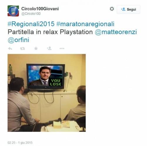 Renzi gioca alla Playstation, il web si scatena