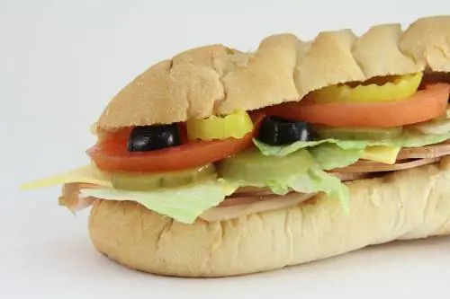 Studenti fanno sesso con un panino e vengono sospesi