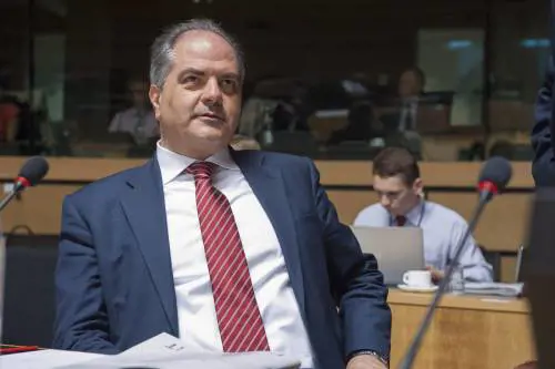 Il Pd pronto ad appoggiare Castiglione: "No alla sfiducia"