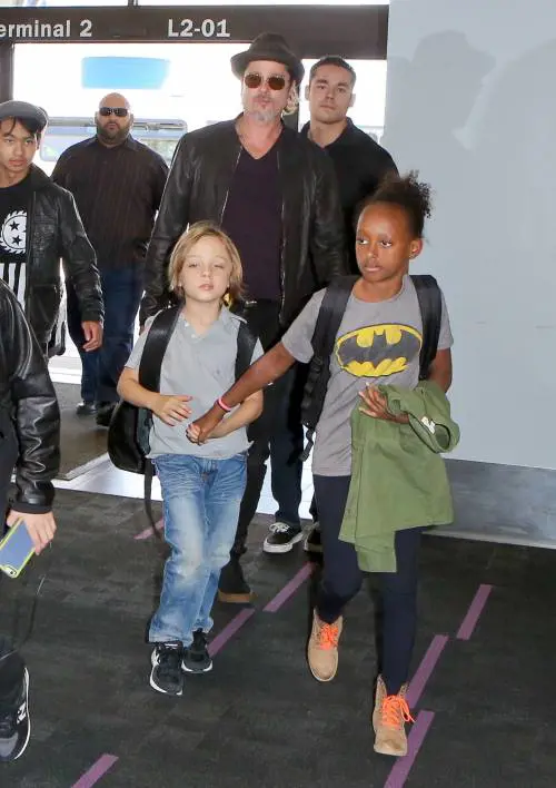 I "Brangelina" in aeroporto a Parigi