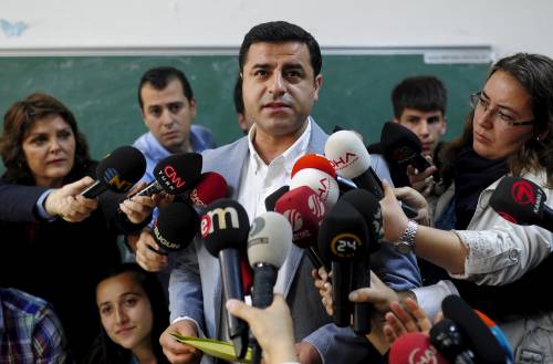 Chi è Selahattin Demirtaş, che ha portato i curdi in parlamento