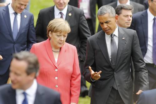 Il G7 alla Russia: "Pronti a inasprire le sanzioni". Mosca: "Reagiremo alle ostilità"