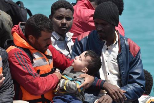 L'Austria sospende le richieste d'asilo: "Troppi profughi, basta"