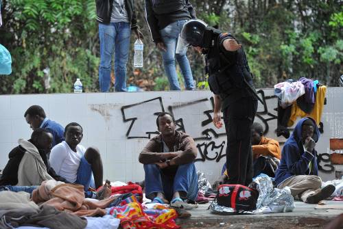 L'Europa spedisce 60 profughi al giorno in Italia