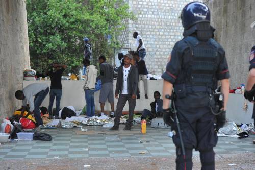 Ventimiglia, sgomberati gli immigrati al confine