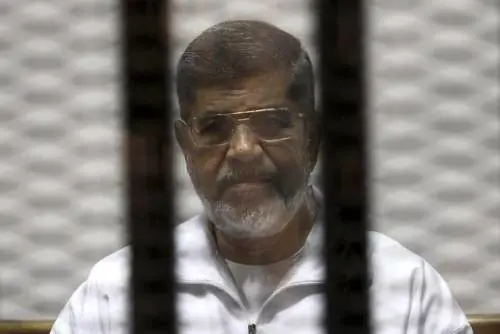 Egitto, condannato a morte l'ex presidente Morsi