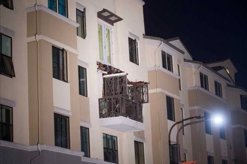 Crolla balcone a Berkeley, cinque morti
