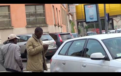 "Abbiamo portato in Francia due clandestini dentro un'auto"