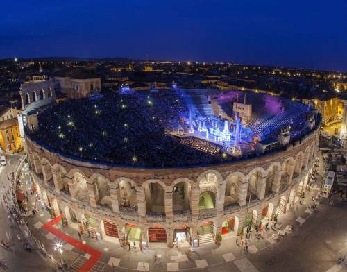 La magia dell'Arena di Verona si accende col Nabucco