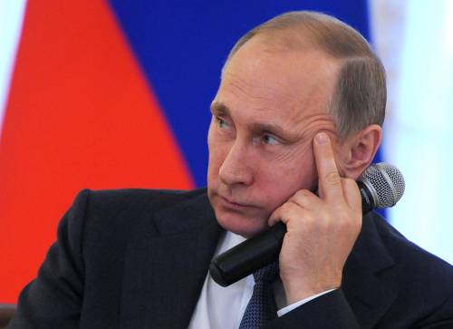 Putin: "Distruggere i prodotti occidentali sotto embargo"