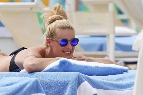 Hunziker-Trussardi, amore ritrovato: "Lui l'ha riconquistata"