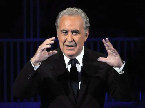 Santoro torna in Rai, ma questa volta niente politica: arriva "Volare", il programma sulla trap