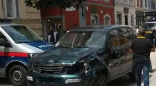 Austria, suv impazzito sulla folla: due morti
