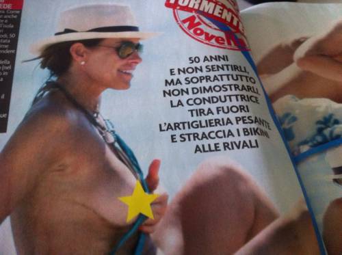 Cristina Parodi ancora topless a Formentera