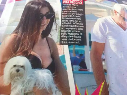 Panariello al mare con Dalila: ma ci scappa l'incidente hot