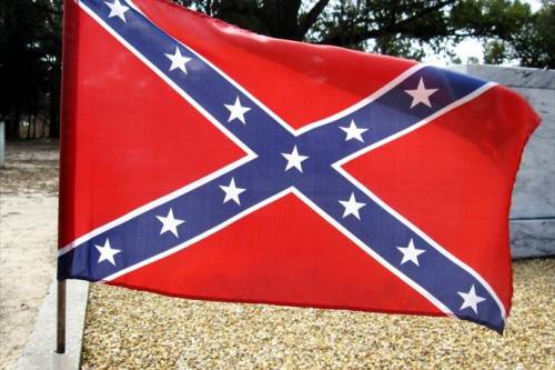Razzismo, Walmart toglie dalla vendita la bandiera sudista