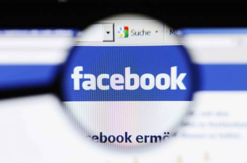 Facebook rivoluziona la chat: sarà sganciata dal social