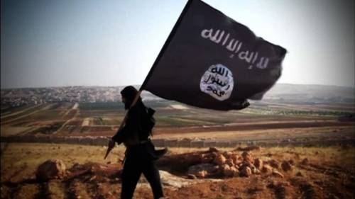 Allarme terrorismo a Sarno: ritrovata una bandiera dell'Isis