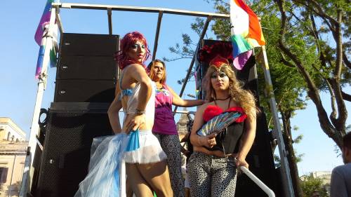 Brugnaro dice no al Gay Pride: "Una buffonata, il massimo del kitsch"
