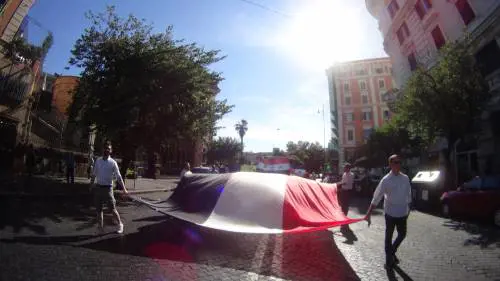 "Né Usa né Isis, svegliati Europa": Forza Nuova in corteo a Roma