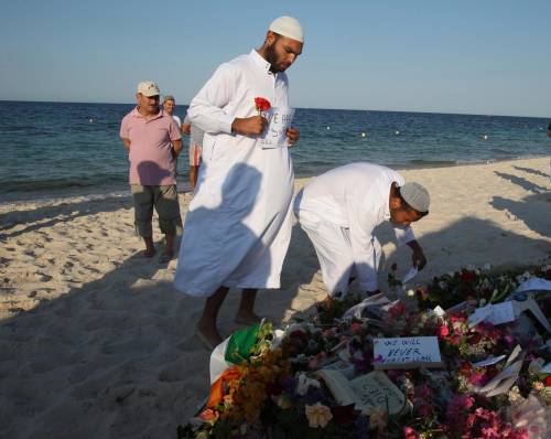 Il ricordo delle vittime di Sousse