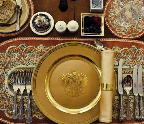 Putin's table set, ©Davide Monteleone/VII