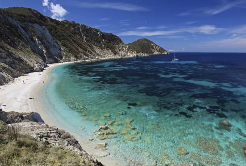 Dal 1 agosto l'onda Bacardi invade l'isola d'Elba