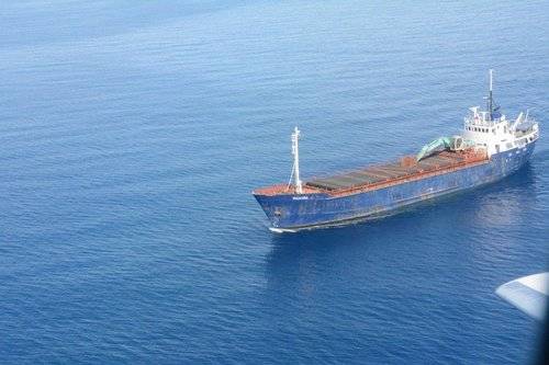 Tirreno, giallo in mare: unità militari francesi seguono nave africana