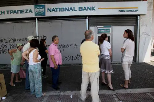 Il patrimonio dei 10 francesi più ricchi supera il Pil della Grecia