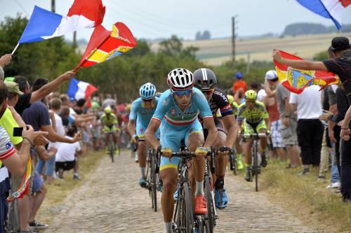 Tour: Nibali all'attacco sul pavé  Froome non cede, Martin maglia gialla