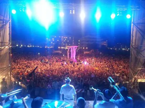Cattolica, estate in musica: ecco il "locale da ballo più grande d'Italia"