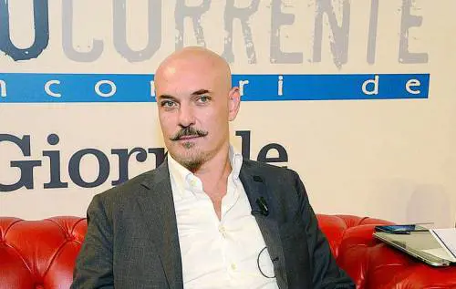 "Intrighi e debolezze: porto il Sistema a teatro"