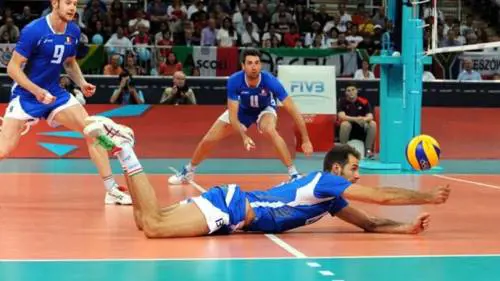 Volley, cacciati dal ritiro quattro nazionali azzurri: motivi disciplinari