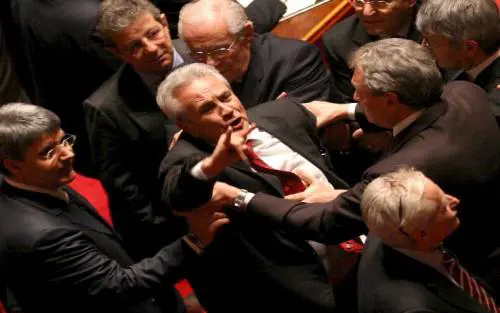 Casalesi, arrestato l'ex senatore che sputò a un collega in Aula