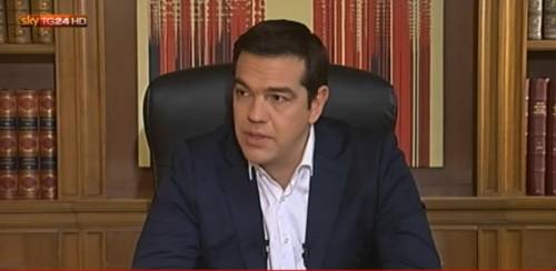 Tsipras difende le riforme: "Non tagliamo stipendi e pensioni"