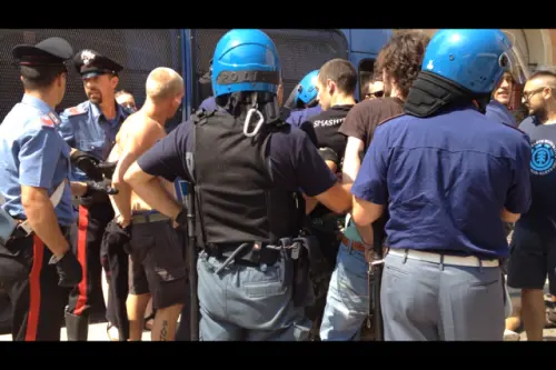 Treviso, resa della Prefettura ai residenti contrari ai profughi: "Immigrati trasferiti entro sera"