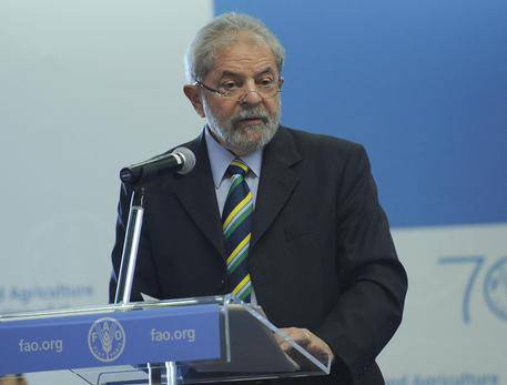 Brasile, Lula nei guai: finisce sotto inchiesta per presunta corruzione