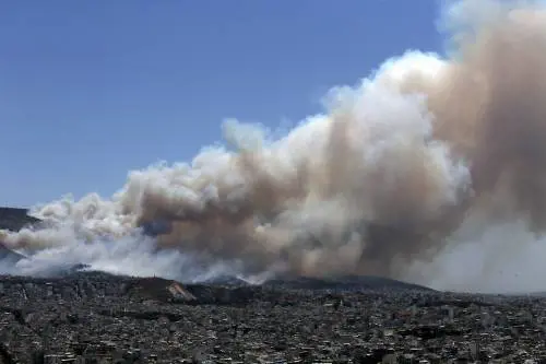 Atene brucia, incendi sulle colline