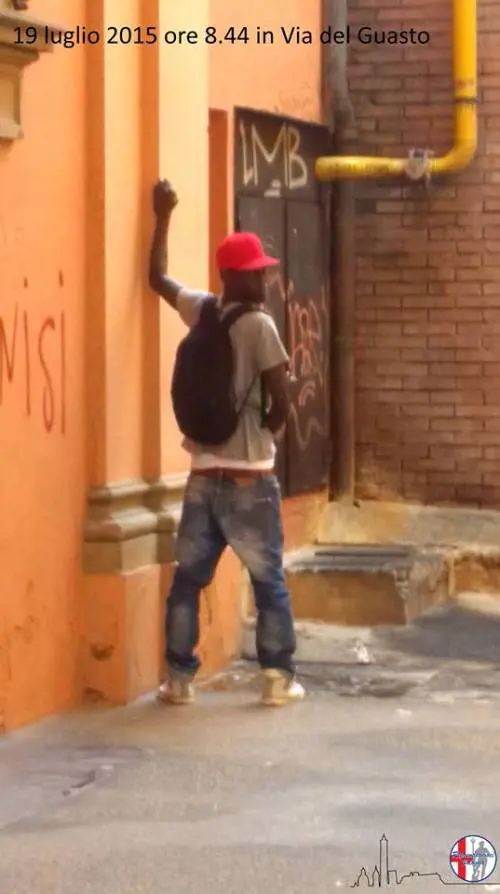 La proposta del sindaco vicentino: "Muro anti-profughi"