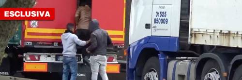 Assalto alla fortezza Europa: i clandestini assediano Calais