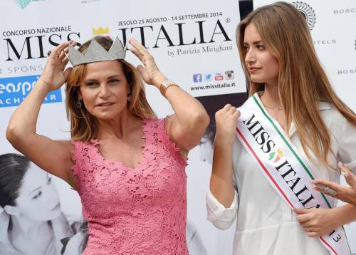 "Ora una Miss Italia straniera". Simona Ventura sfida Salvini: ​"Deve accettare le differenze"